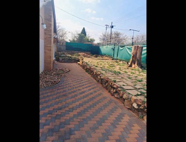 3 BEDROOM PROPERTY TO RENT IN WYCHWOOD